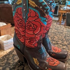 Rodeo Quincy Prairie Rose- Women of the Wild West Collection - 8